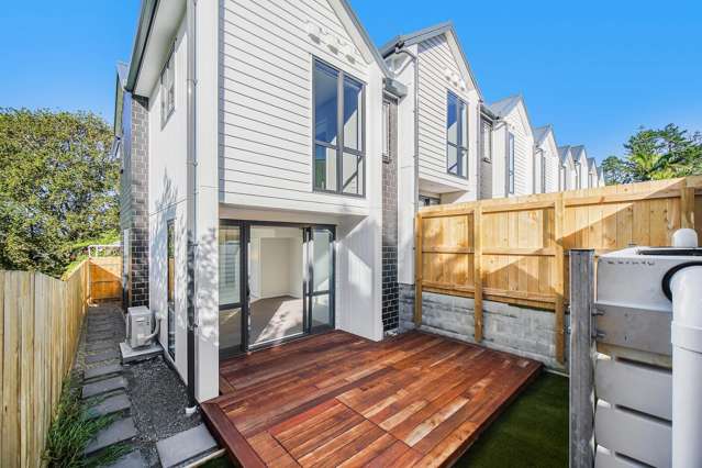 Beautiful End Townhouse Overlooking the Park