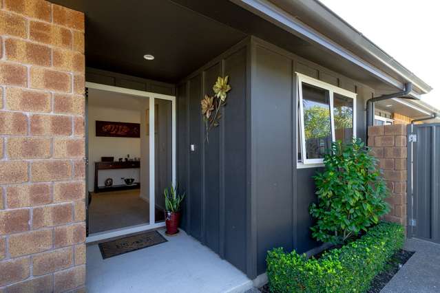 9 Gregory Grove Clive_1