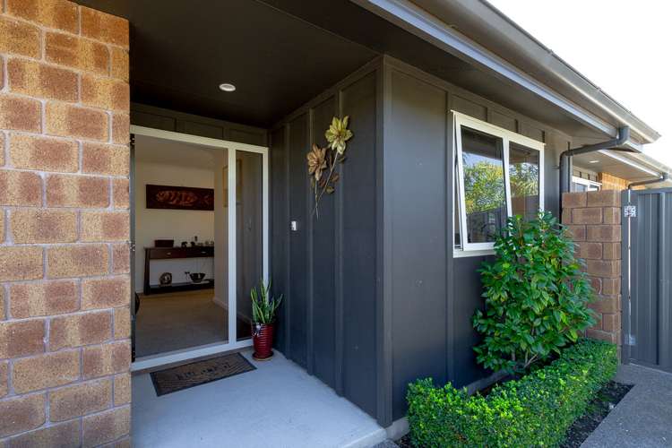 9 Gregory Grove Clive_1