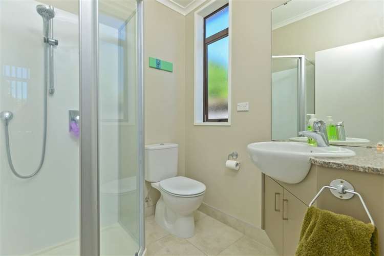 57 Coachman Drive Flat Bush_10