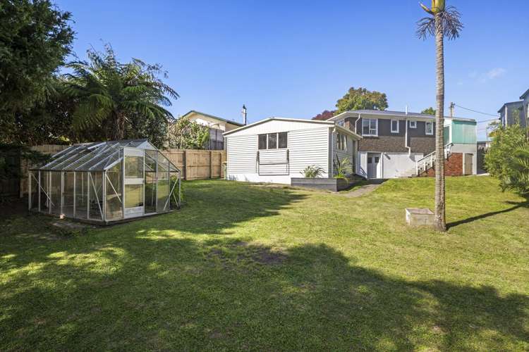 5 Springside Place New Lynn_17