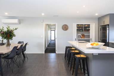 14 Ascot Close_4