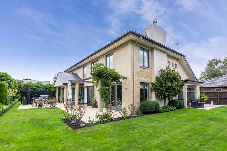 1 Leabridge Mews Harewood_14