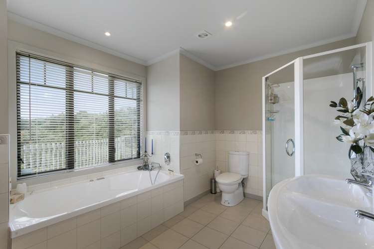 49 Dowse Drive Maungaraki_10