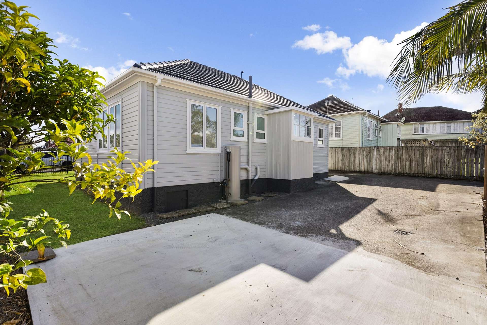 647 Richardson Road Mount Roskill_0