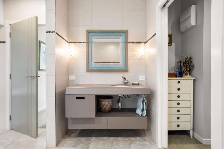 19 Ajax Head Pauanui_17