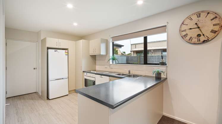 22 Clinton Lane Woolston_3
