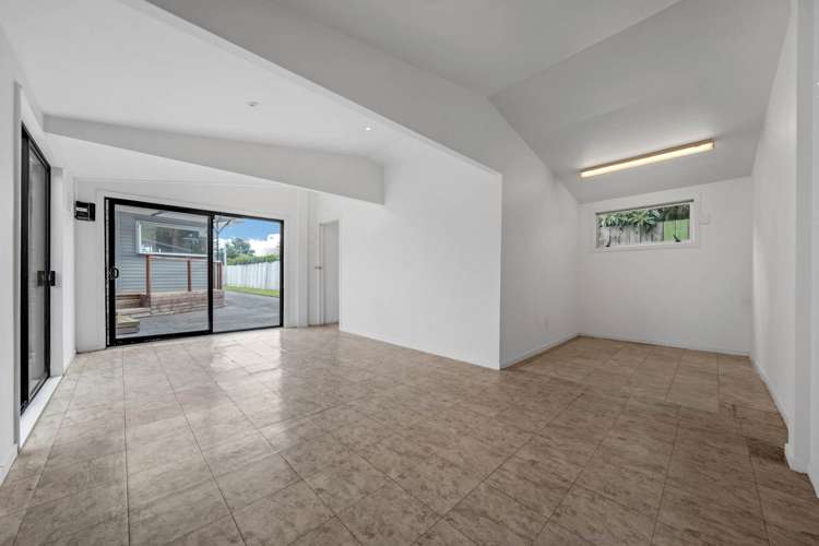 54 Edgewater Drive Pakuranga_19