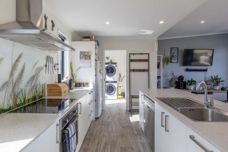 87 River Road Otane_8