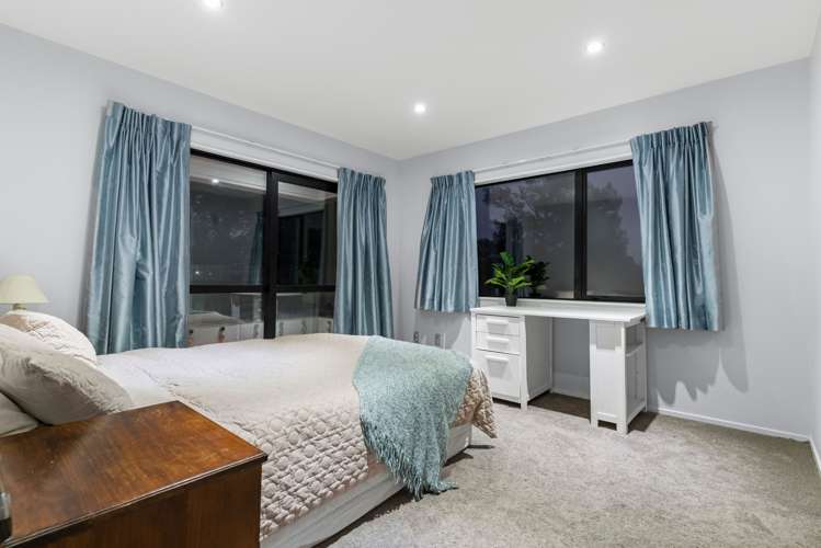 10 Celsmere Lane Te Atatu Peninsula_14