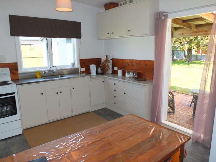 3 Hart Street Foxton Beach_3