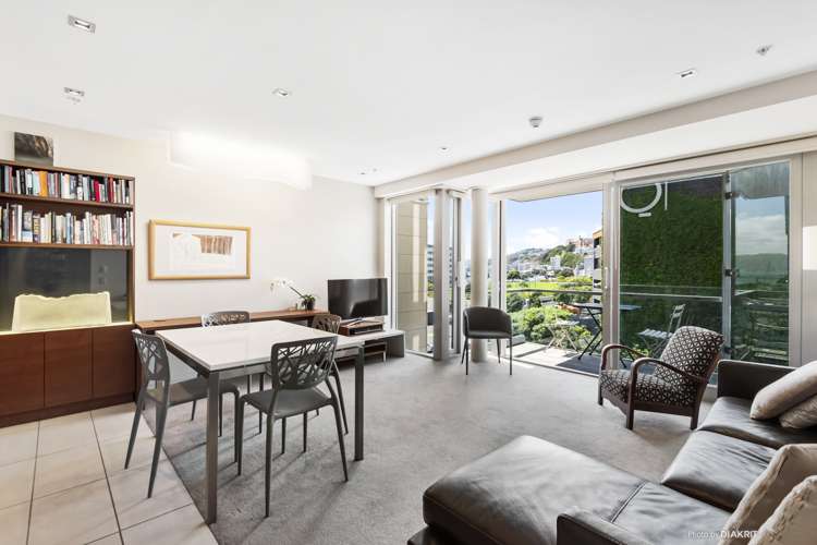 3H/82 Cable Street_0