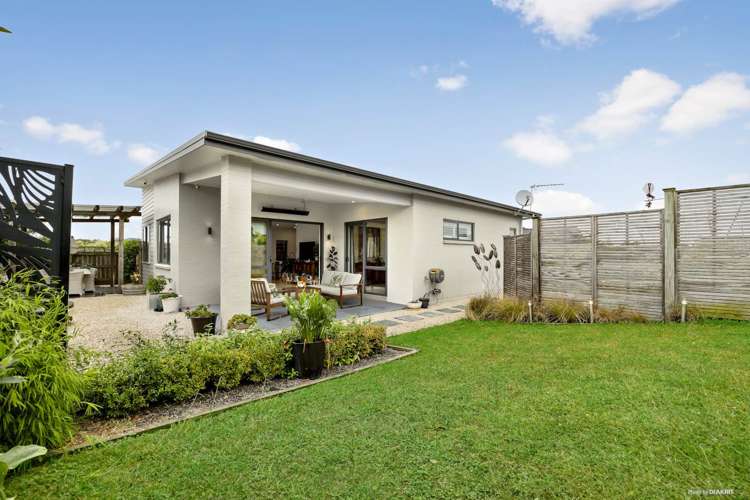 63 Angiangi Crescent Beachlands_10