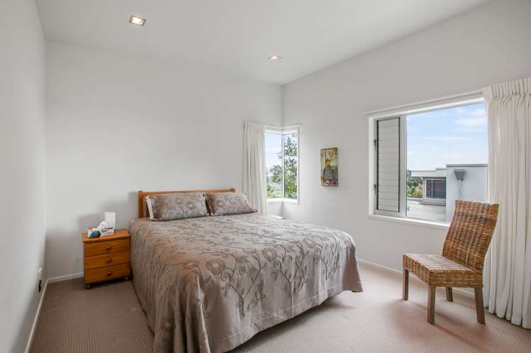 11a Shearer Drive Oakura_19