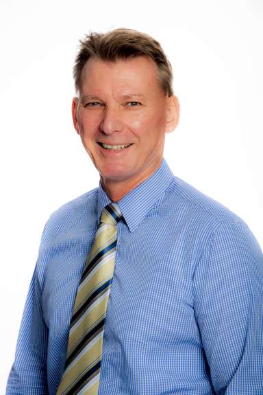 Gary Robertson AREINZ