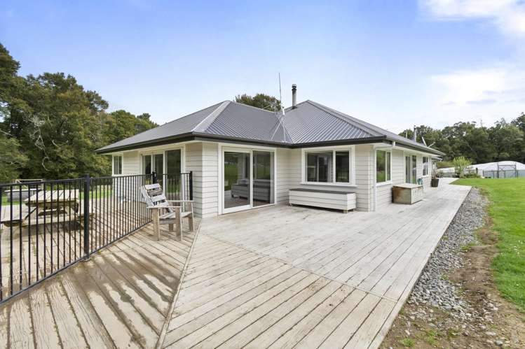 120 East Mangahuia Road_3