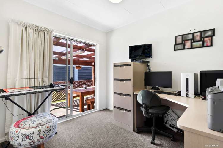 11 Rush Place Mangere_18