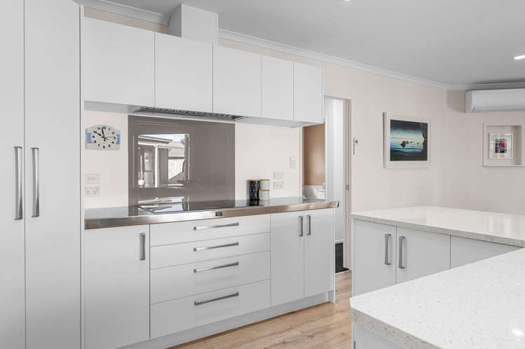 7 Roderick Place Rototuna_1