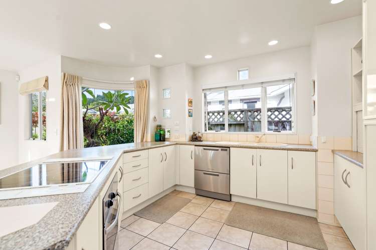 117 Hatea Drive Regent_9