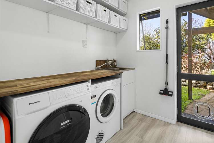 7a Huia Avenue Forest Lake_14