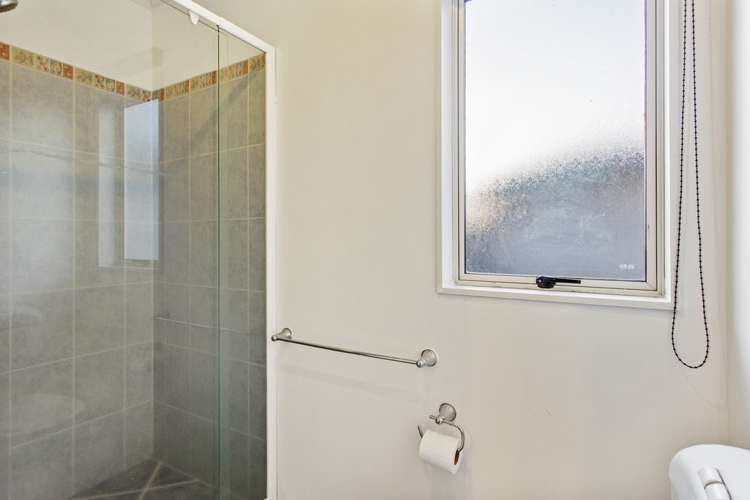 5b Charlenne Close Ranui_6