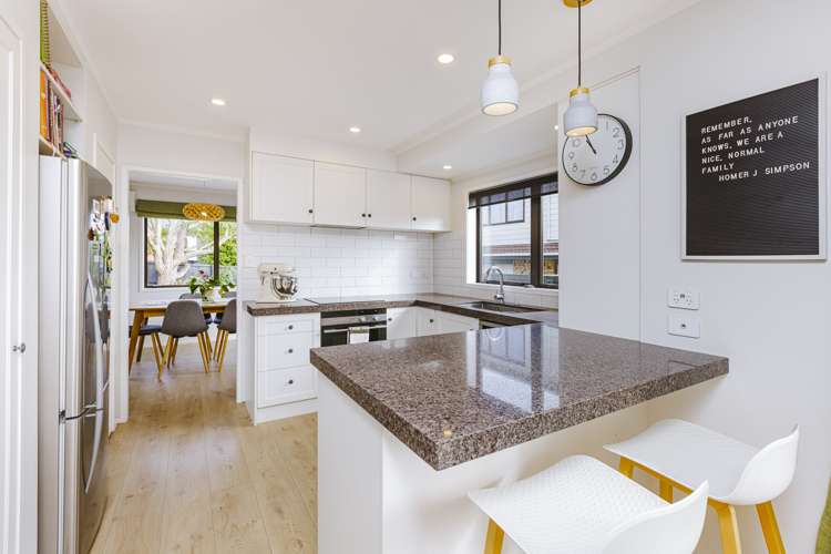 9 Elrita Place Conifer Grove_13