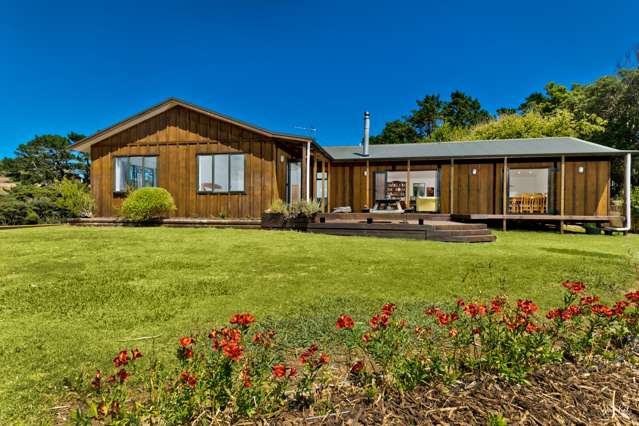 562 Oaia Road Muriwai_1