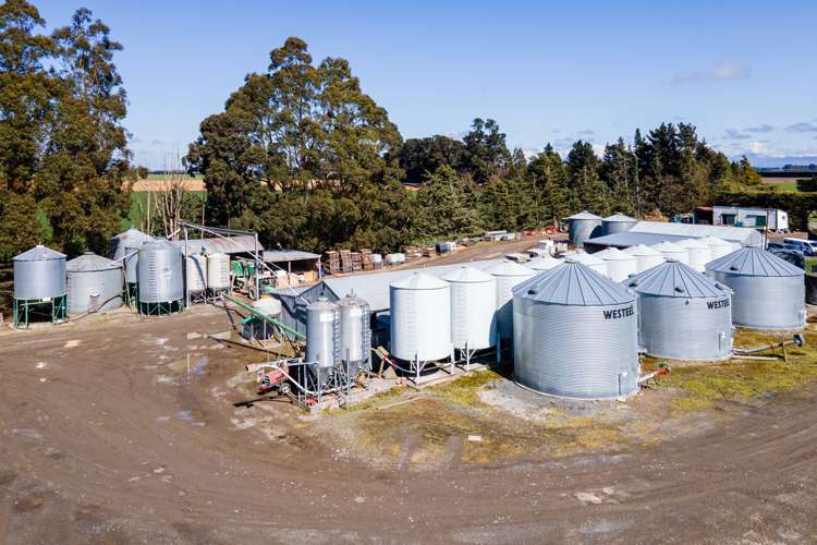 319 Methven Chertsey Road Methven_8