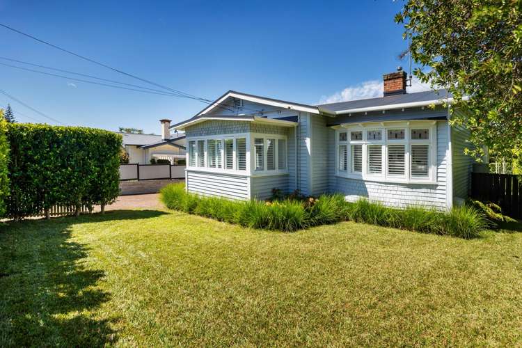 7 Thomas Avenue Mount Albert_22