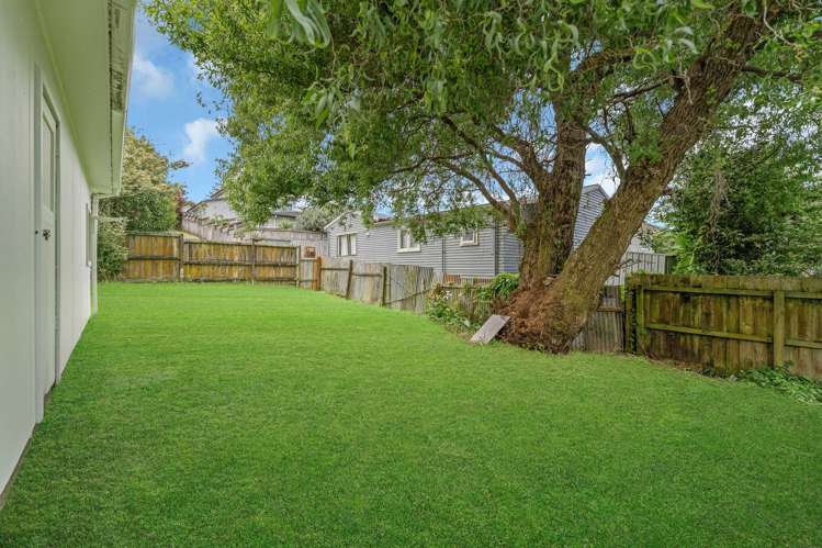 2/180 Archers Road Glenfield_23