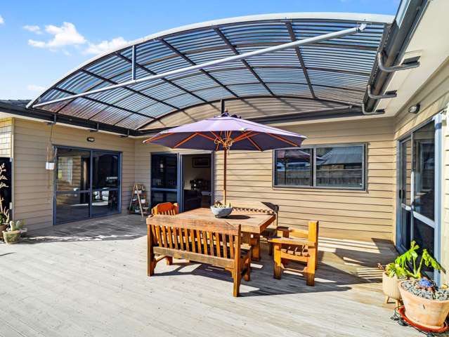 23 Lithgow Drive Otamatea_3