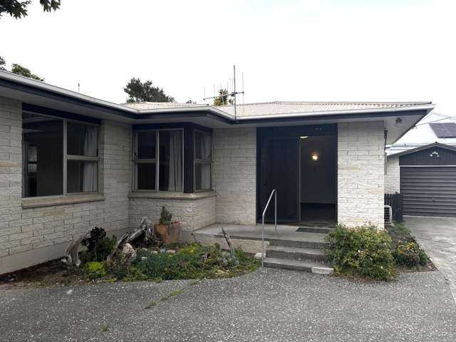 Charming 2-Bedroom Townhouse in Havelock North
