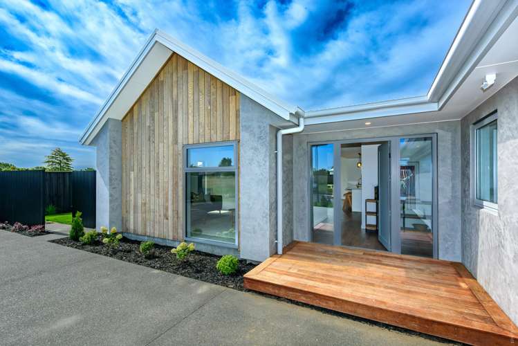 22 Guinea Drive_1
