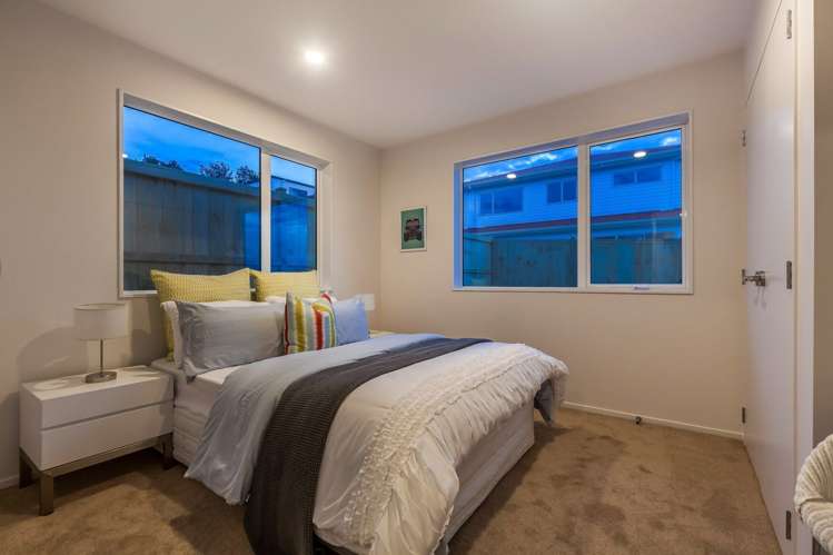 6 Cloghfin Place Flat Bush_16