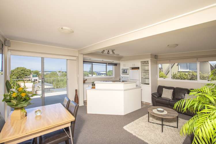 57 Pinedale Crescent Riversdale Beach_3