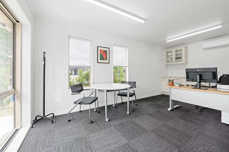 88 Huntington Drive Huntington_25