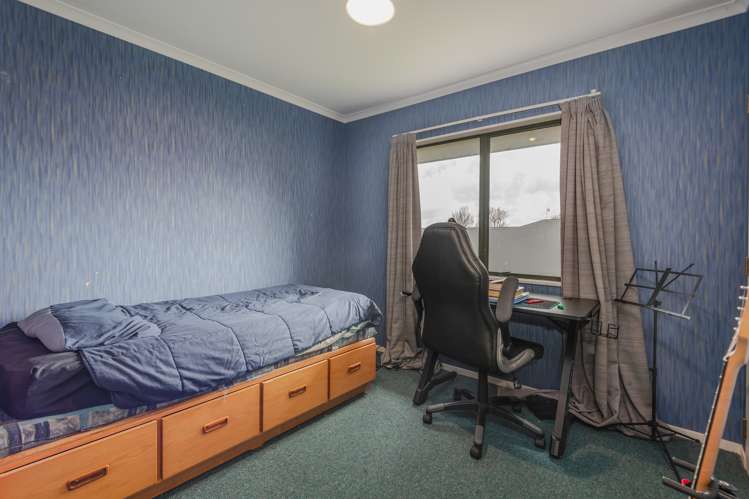 16 Sierra Court Roslyn_12