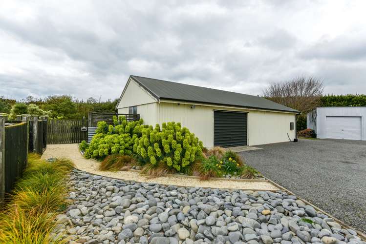 776 Courtenay Road Darfield_19