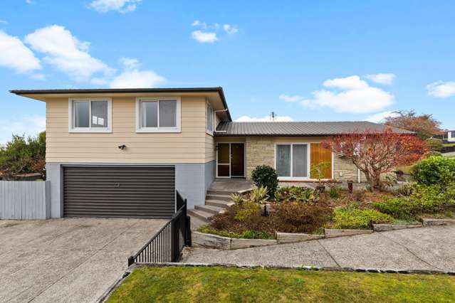 Top location + double glazing + move in ready