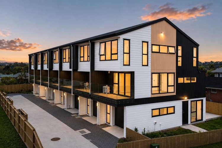1/36 Longburn Road Henderson_15