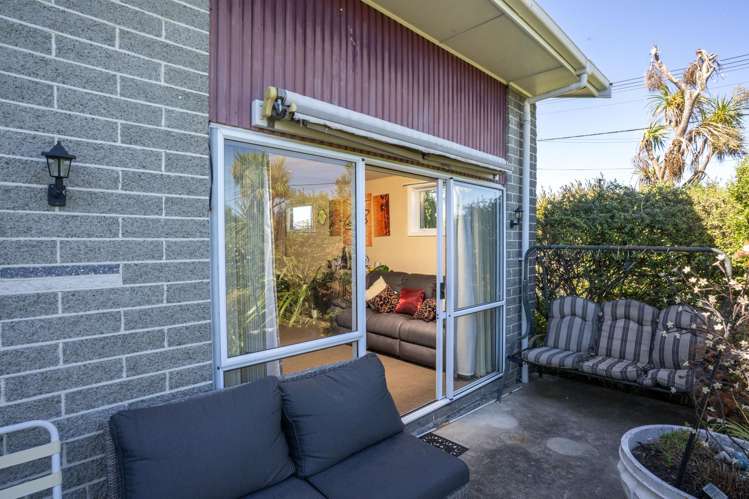 18 Compton Street Woolston_16