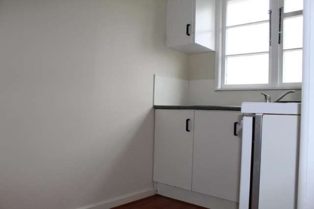 6/553 Featherston Street 2144_2