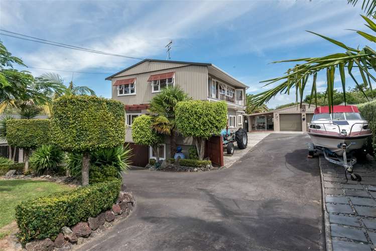 6 Marine Parade Mellons Bay_24