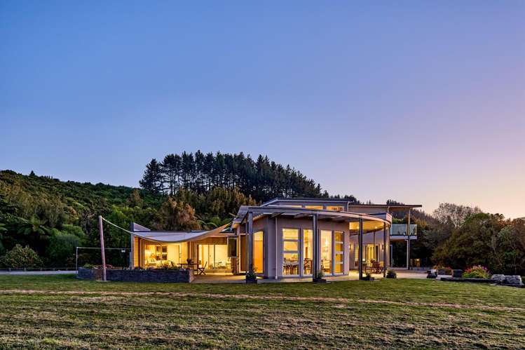 102 Kuku East Road Manakau_28