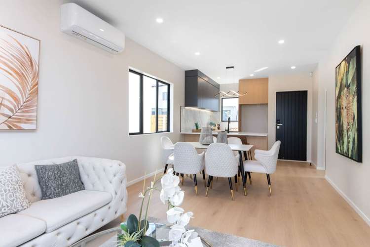 16 Greenbrier Street Westgate_14