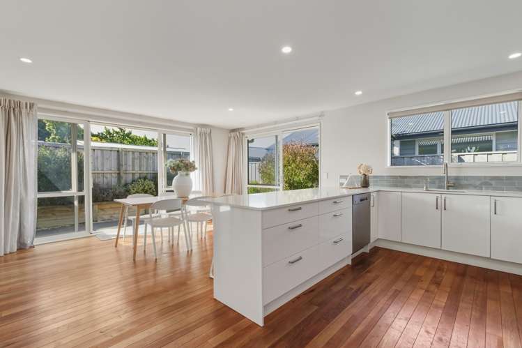 18A Derrett Place Saint Martins_10