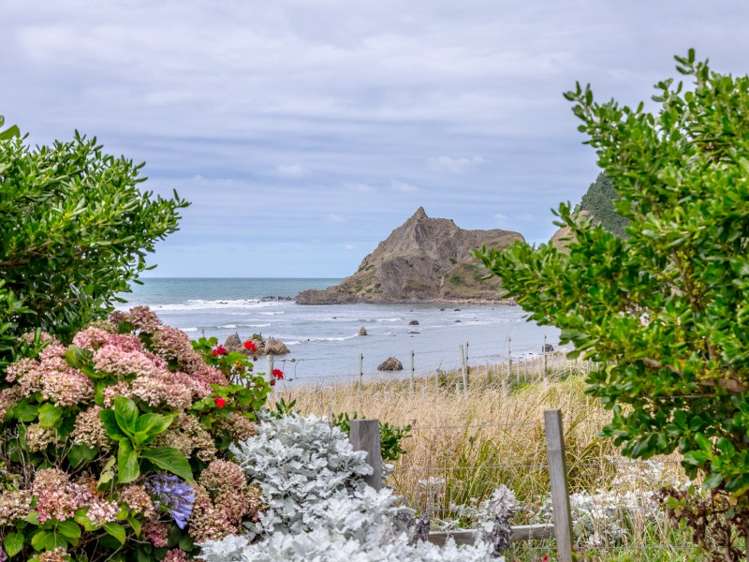 865 Mataikona Road Mataikona_15