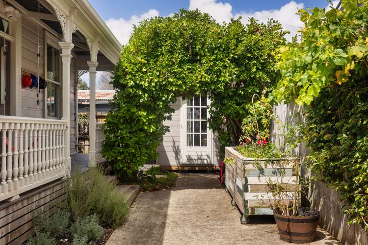 16 Hendon Avenue Mount Albert_15