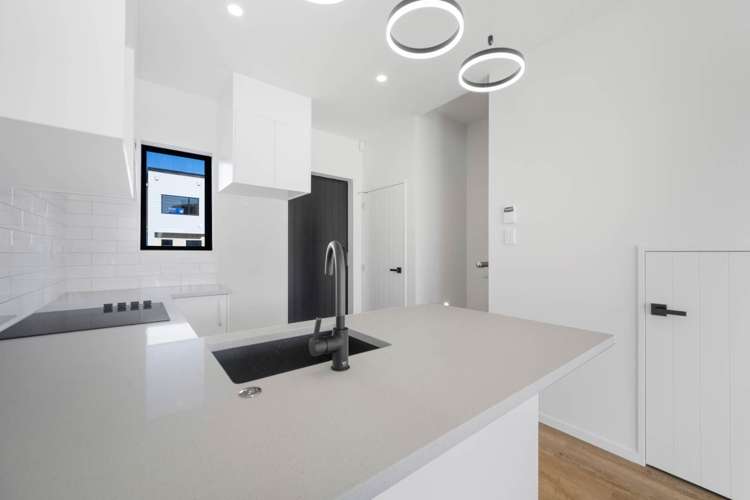 47 Kiato Lane Flat Bush_5