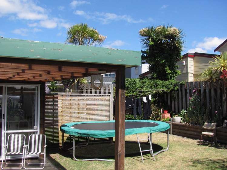 2/48 Martin Road Paraparaumu Beach_11